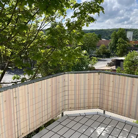 Schoene Ruhige Mit Balkon Apartment *